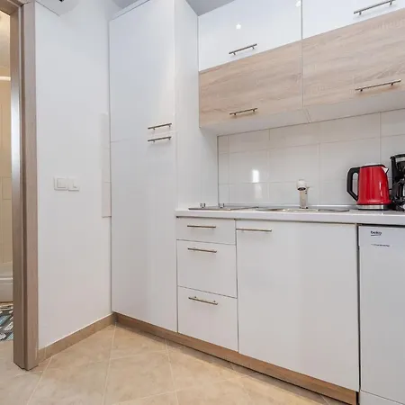 Simic 6 By Interhome * Вир