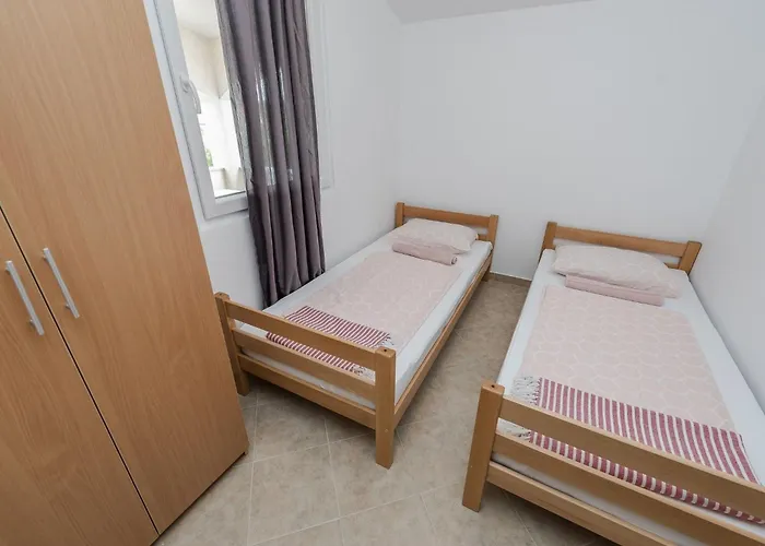 Simic 6 By Interhome Vir